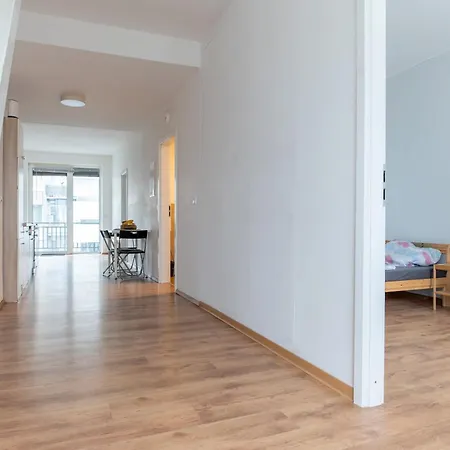 Helle Mit Balkon Perfekt Fuer Monteure Und Arbeiter Rüsselsheim