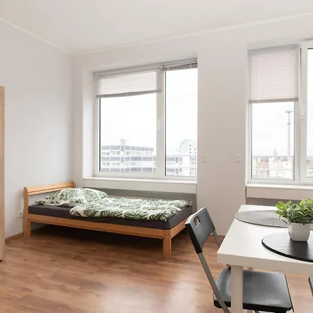 Helle Mit Balkon Perfekt Fuer Monteure Und Arbeiter * Ruesselsheim