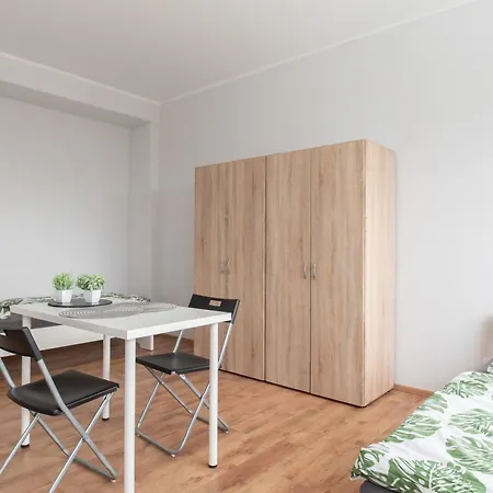 Helle Mit Balkon Perfekt Fuer Monteure Und Arbeiter * Rüsselsheim