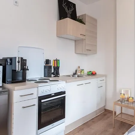 Daire Helle Mit Balkon Perfekt Fuer Monteure Und Arbeiter Rüsselsheim