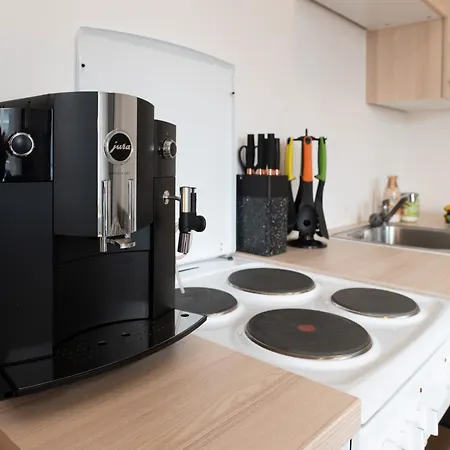 Helle Mit Balkon Perfekt Fuer Monteure Und Arbeiter Appartement