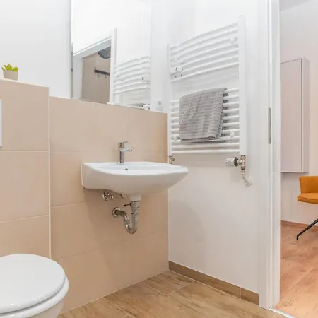 Appartement Helle Mit Balkon Perfekt Fuer Monteure Und Arbeiter