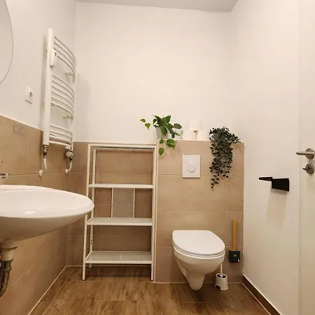 شقة Helle Mit Balkon Perfekt Fuer Monteure Und Arbeiter روزلسهايم