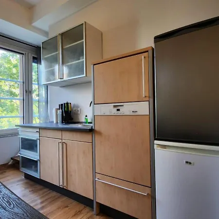 Helle Mit Balkon Perfekt Fuer Monteure Und Arbeiter Apartment *