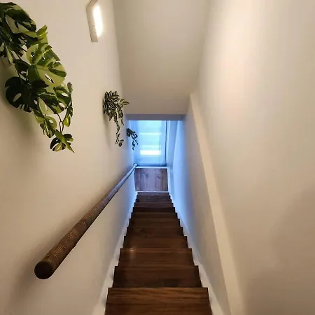 Helle Mit Balkon Perfekt Fuer Monteure Und Arbeiter شقة