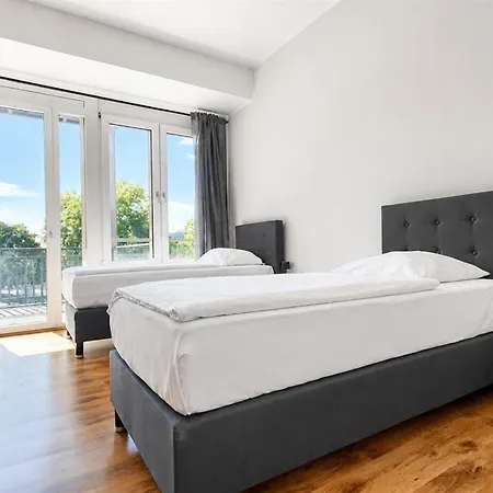 Helle Mit Balkon Perfekt Fuer Monteure Und Arbeiter Appartement