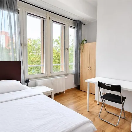 Appartement Helle Mit Balkon Perfekt Fuer Monteure Und Arbeiter Rüsselsheim