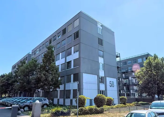 Helle Mit Balkon Perfekt Fuer Monteure Und Arbeiter Apartmán