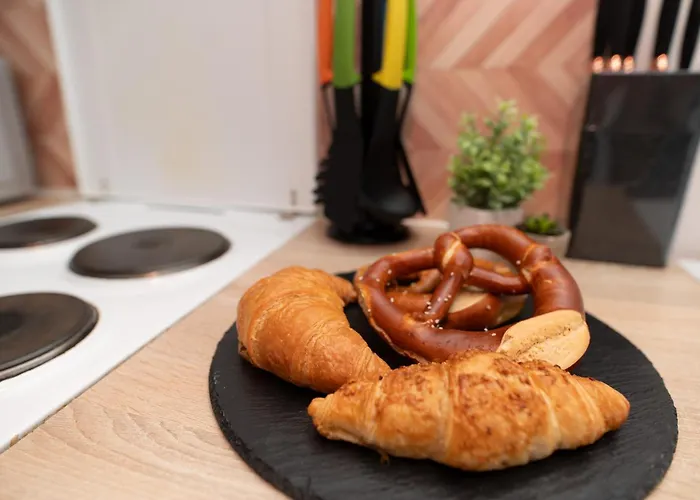 Helle Mit Balkon Perfekt Fuer Monteure Und Arbeiter Apartmán *