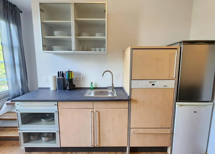 Helle Mit Balkon Perfekt Fuer Monteure Und Arbeiter Apartment